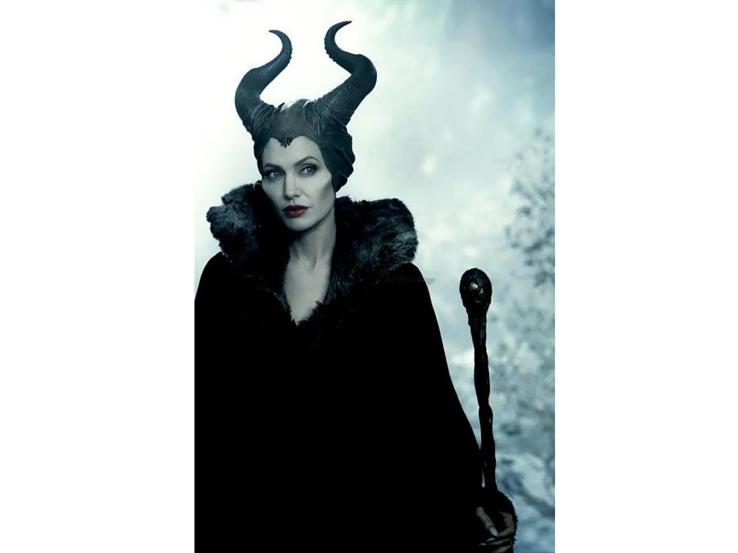 O The act of breathing life into a character
CHARACTERIZATION
DIRECT CHARACTERIZATION
INDIRECT CHARACTERIZATION Y
Strue
NS NOT M  CHARACTERI